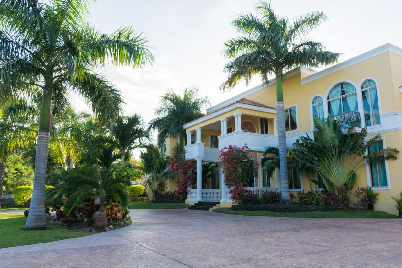 ميريدا Hotel Boutique Mansion La Ceiba المظهر الخارجي الصورة