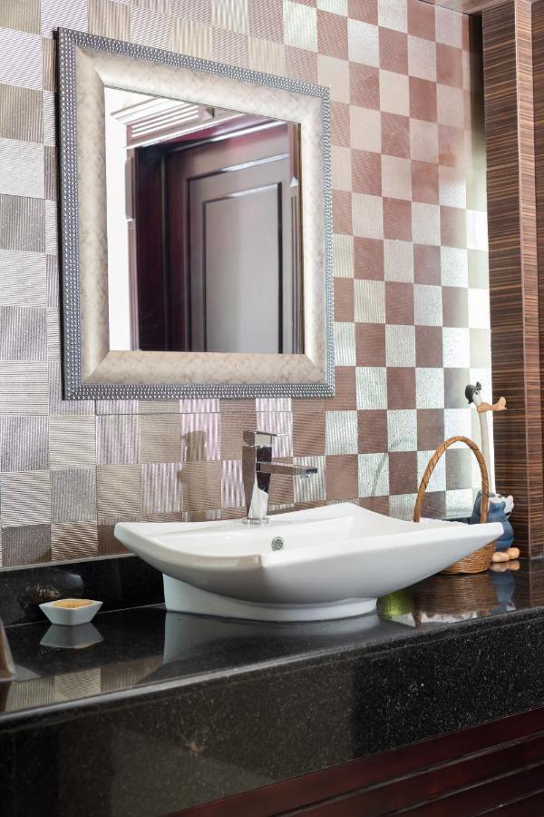 ميريدا Hotel Boutique Mansion La Ceiba المظهر الخارجي الصورة